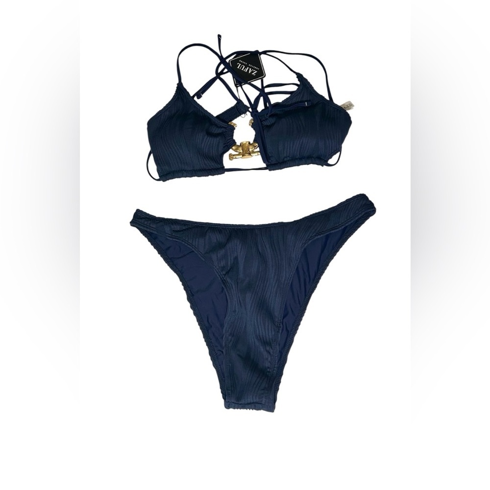 Zaful Textured Bikini Size L (US 8-10) – High Cut, Sparkle Metal Detail - Picture 4 of 10